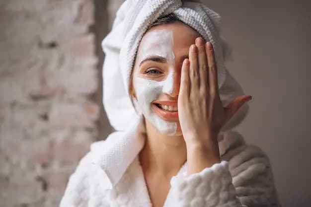 Kandungan Skincare untuk Kulit Berjerawat yang Sering Direkomendasikan